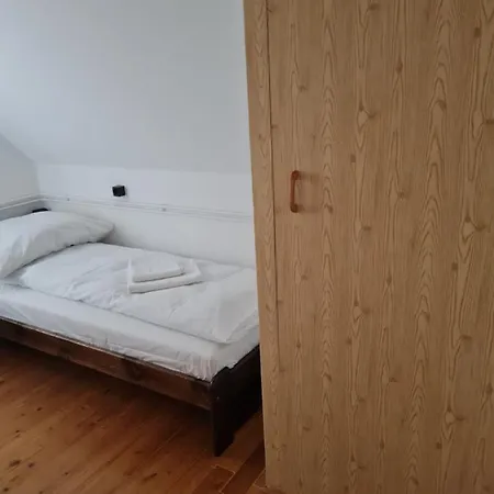 Krisztina 2-3 Apartment *