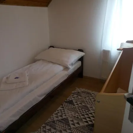 Krisztina 2-3 아파트 *