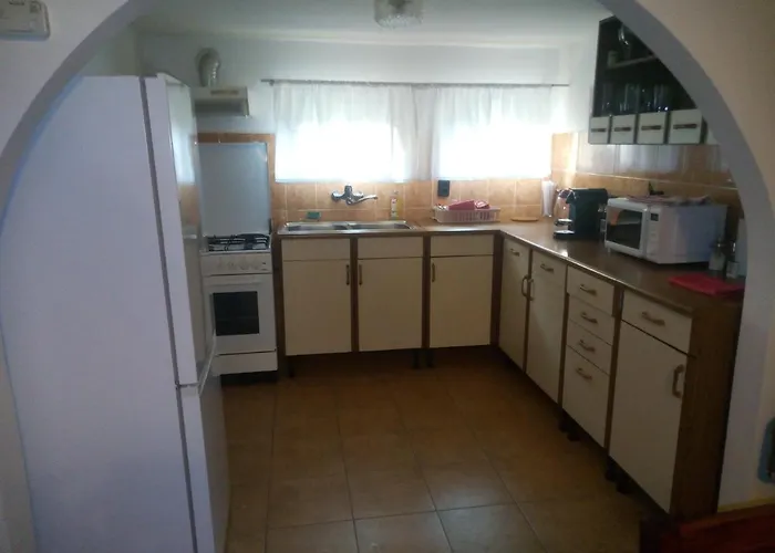 Krisztina 2-3 Apartment *