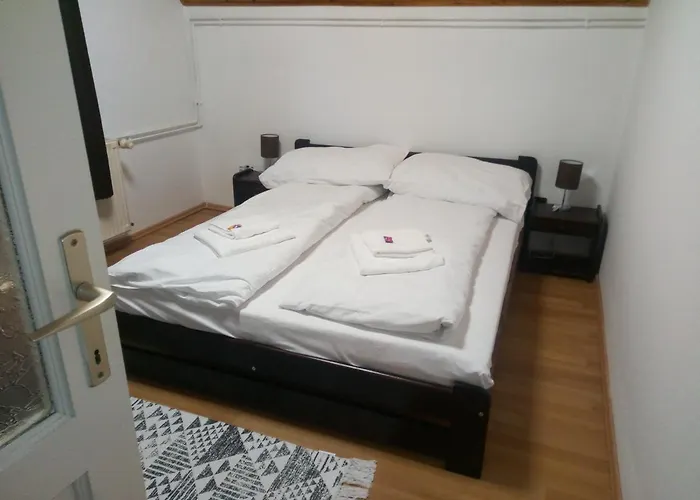 Krisztina 2-3 Apartment *