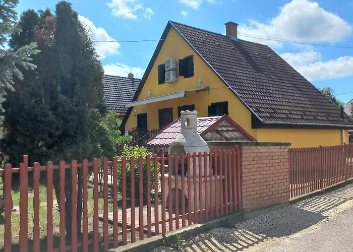 Apartment Krisztina 2-3 Szigethalom