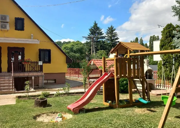 Apartment Krisztina 2-3 *