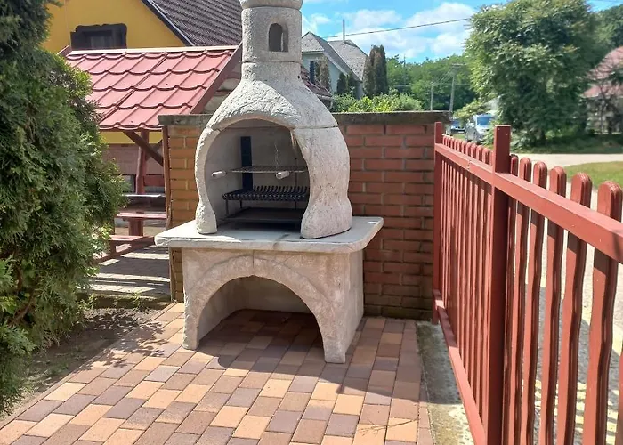 Krisztina 2-3 * Szigethalom