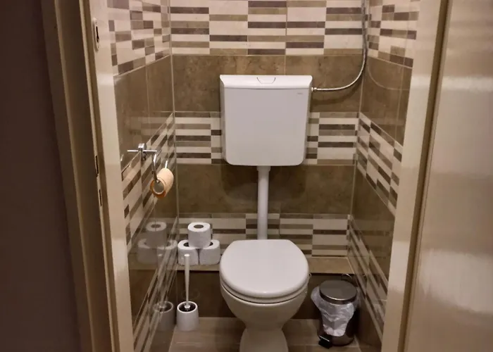 Apartment Krisztina 2-3 *